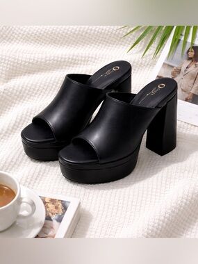 OLIVIA black faux leather chunky platform open toe mule heels Y2K size 7